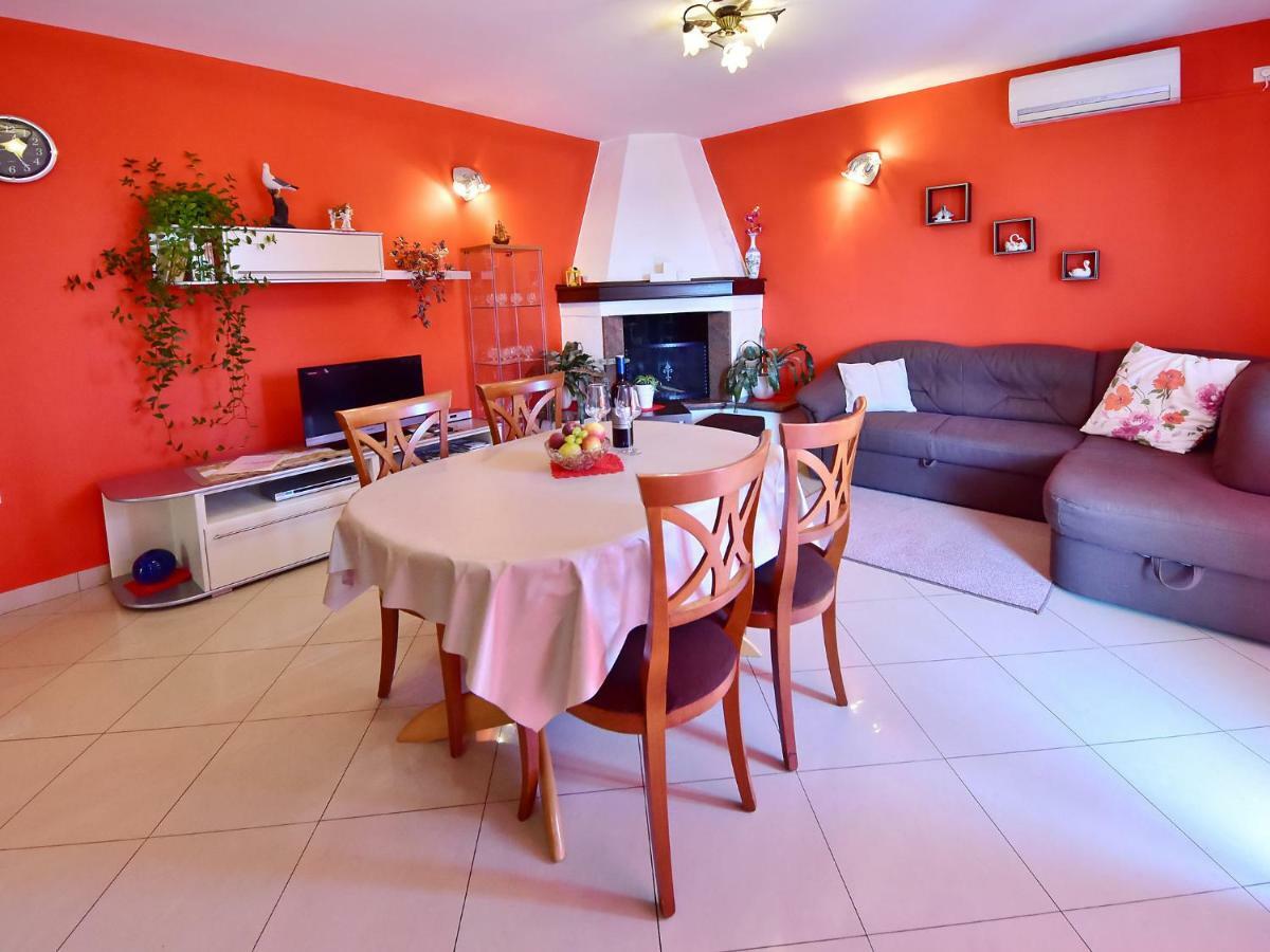 לובראן Apartment Laurus-2 By Interhome מראה חיצוני תמונה