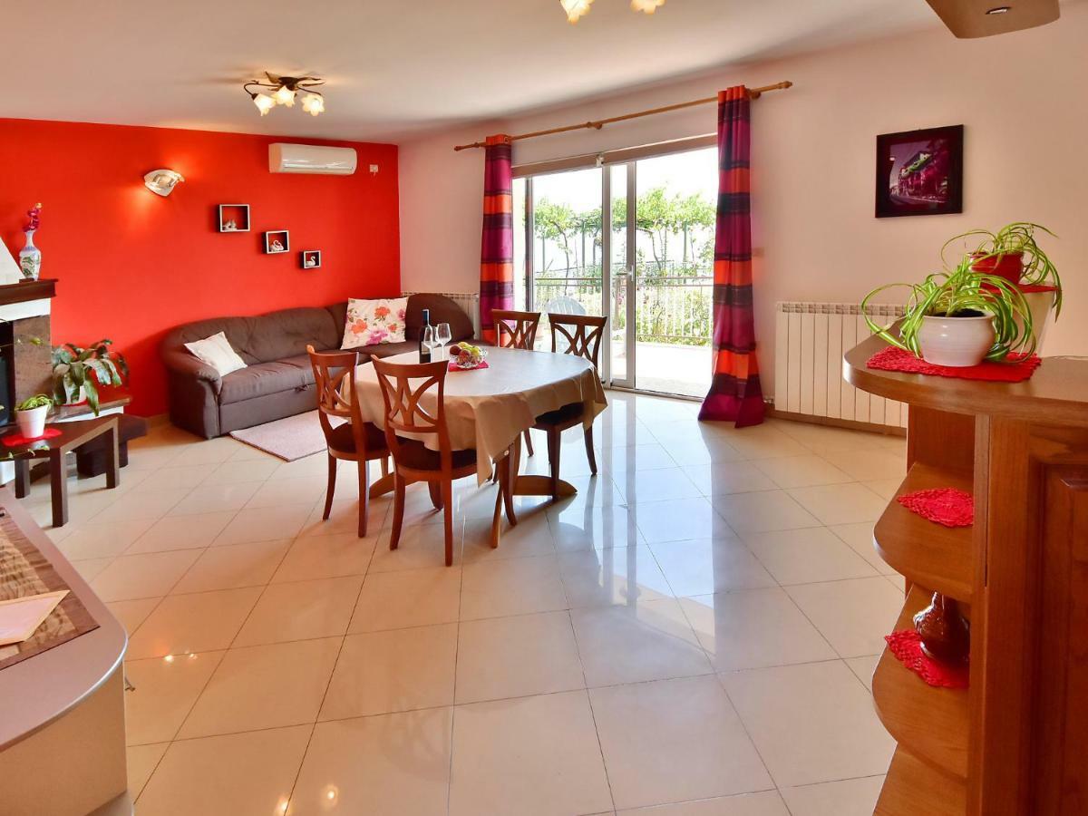לובראן Apartment Laurus-2 By Interhome מראה חיצוני תמונה